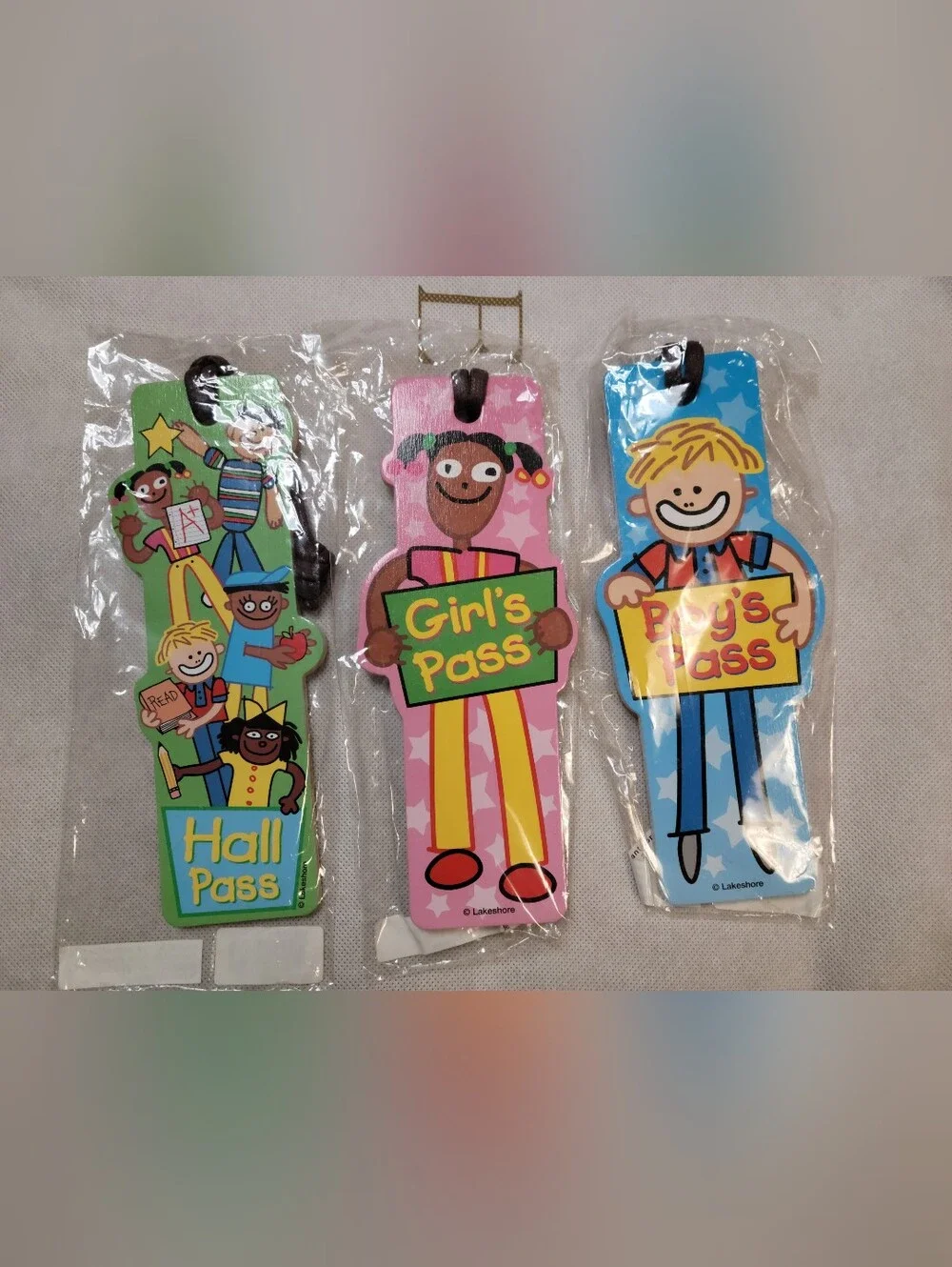 NEW 3pc Lakeshore Learning Teachers  School  Wooden Hall Passes